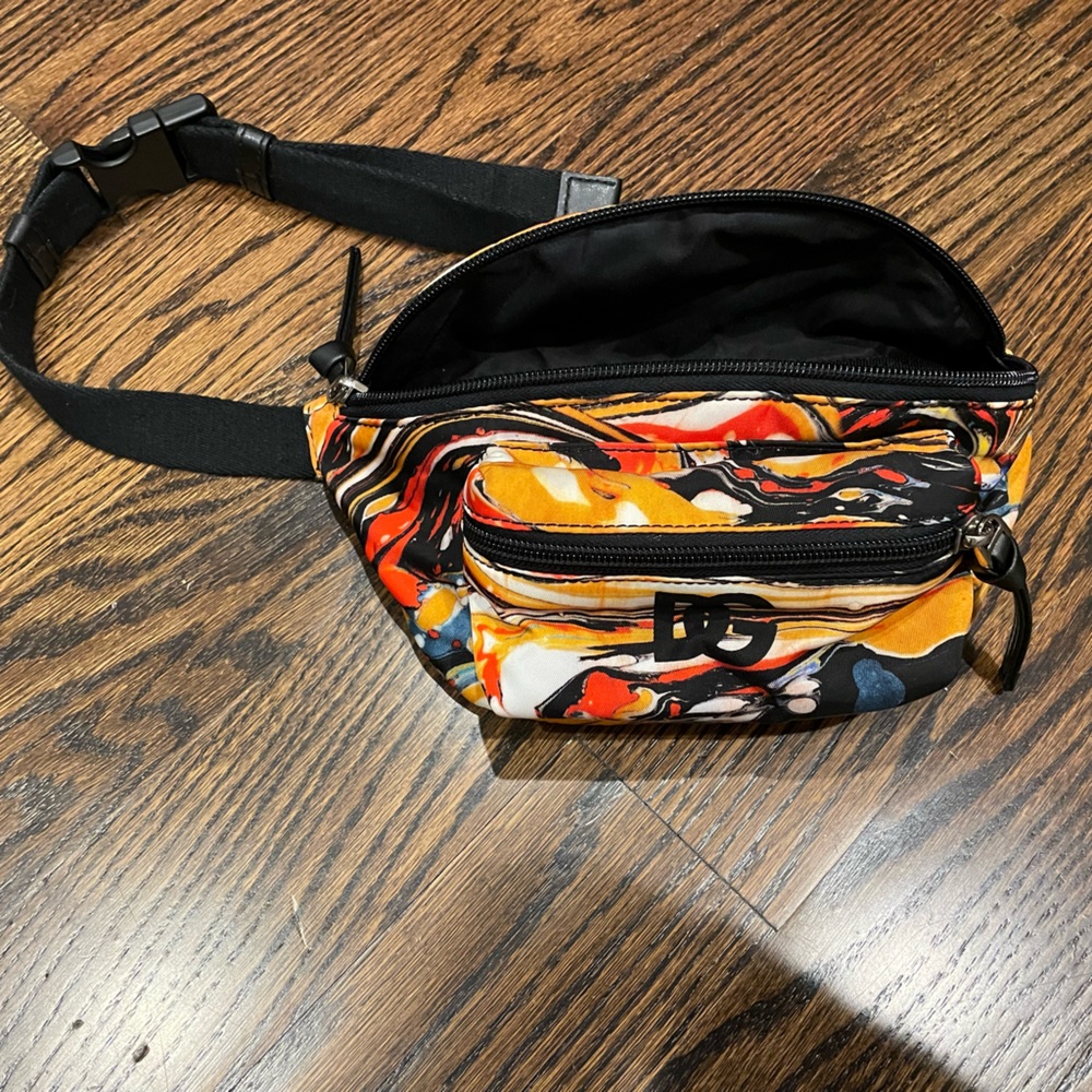 Belt bag authentic DG. Barely worn!